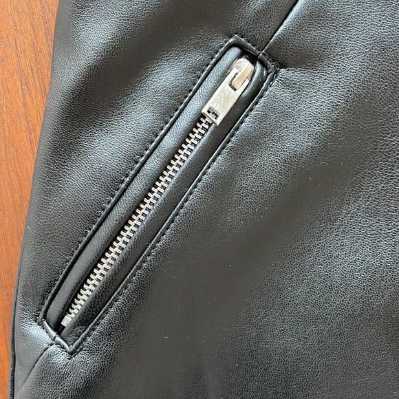 MANGO Faux leather mini skirt - Picture 3 of 5